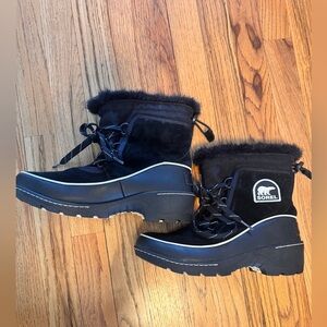Sorel Tivoli III Waterproof winter boots in black suede with faux fur size 9
